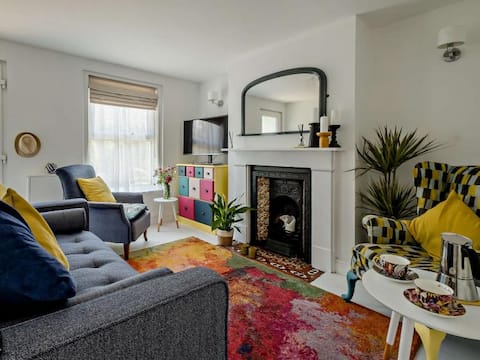 Top Airbnb: Charming cottage in Cowes in Cowes