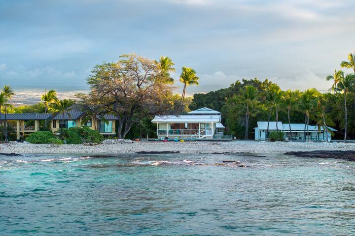 Absolutely Stunning Oceanfront Puako Beach House! gallery image 3