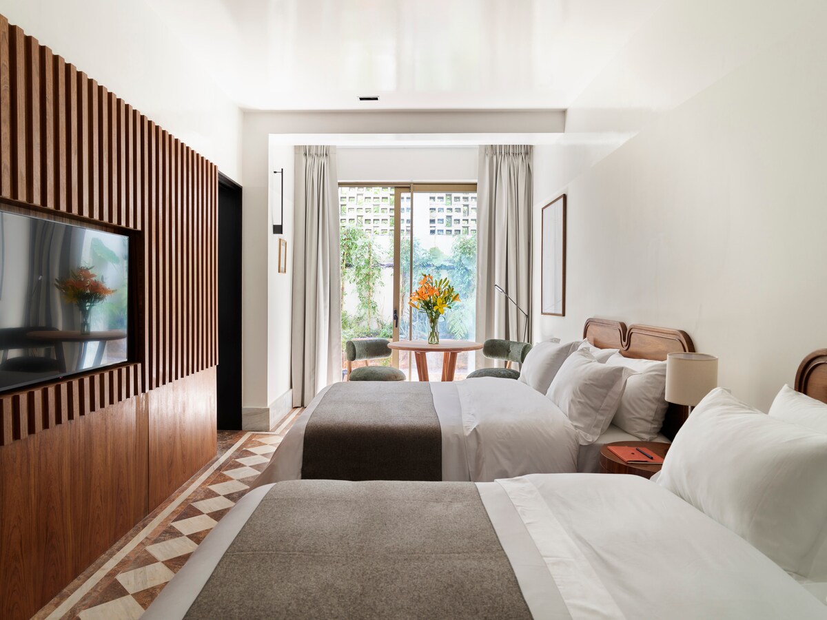 Მთლიანი ოთახის ფოტო. LG ეკრანი - UHD AI ThinQ UR8750 50'' 4K SMART TV, საკაბელო ტელევიზია