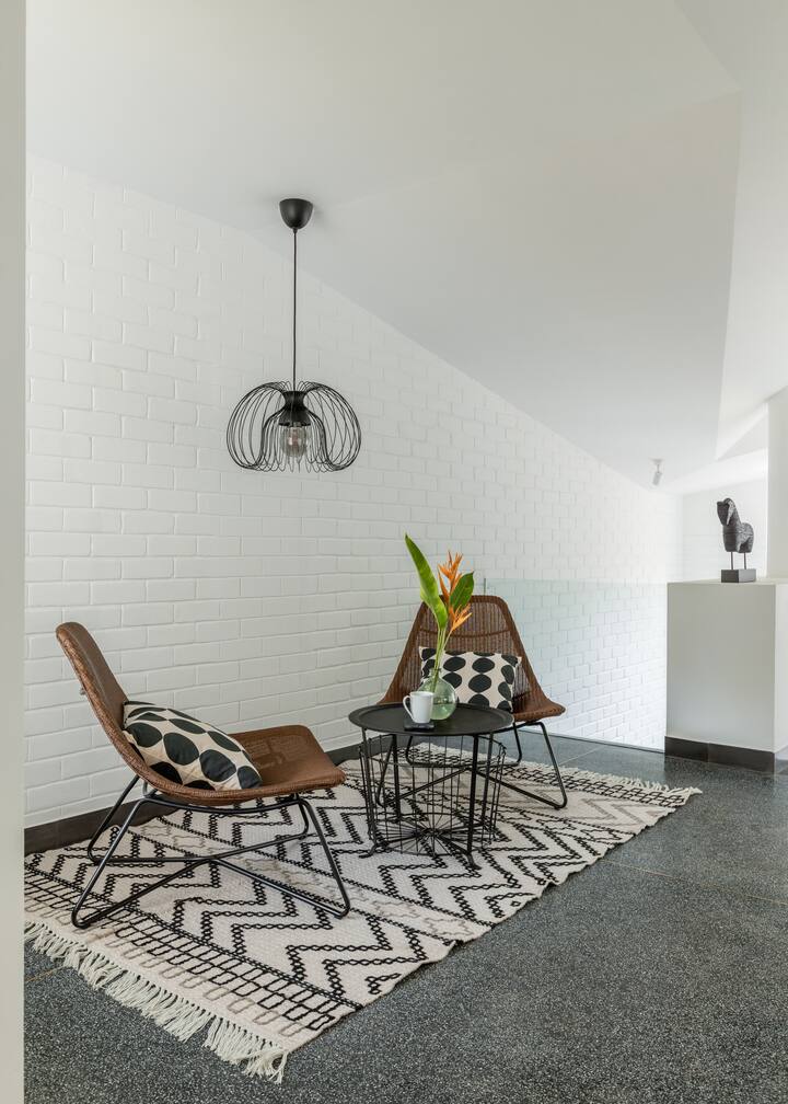 Living room image 6