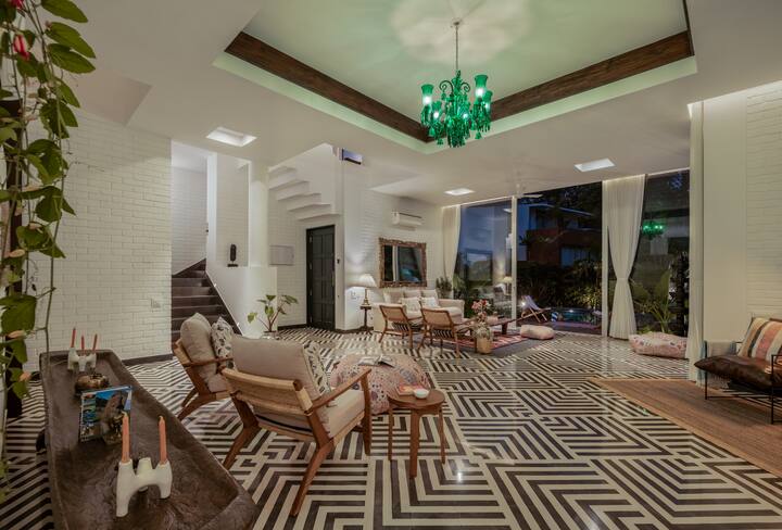 Living room image 4