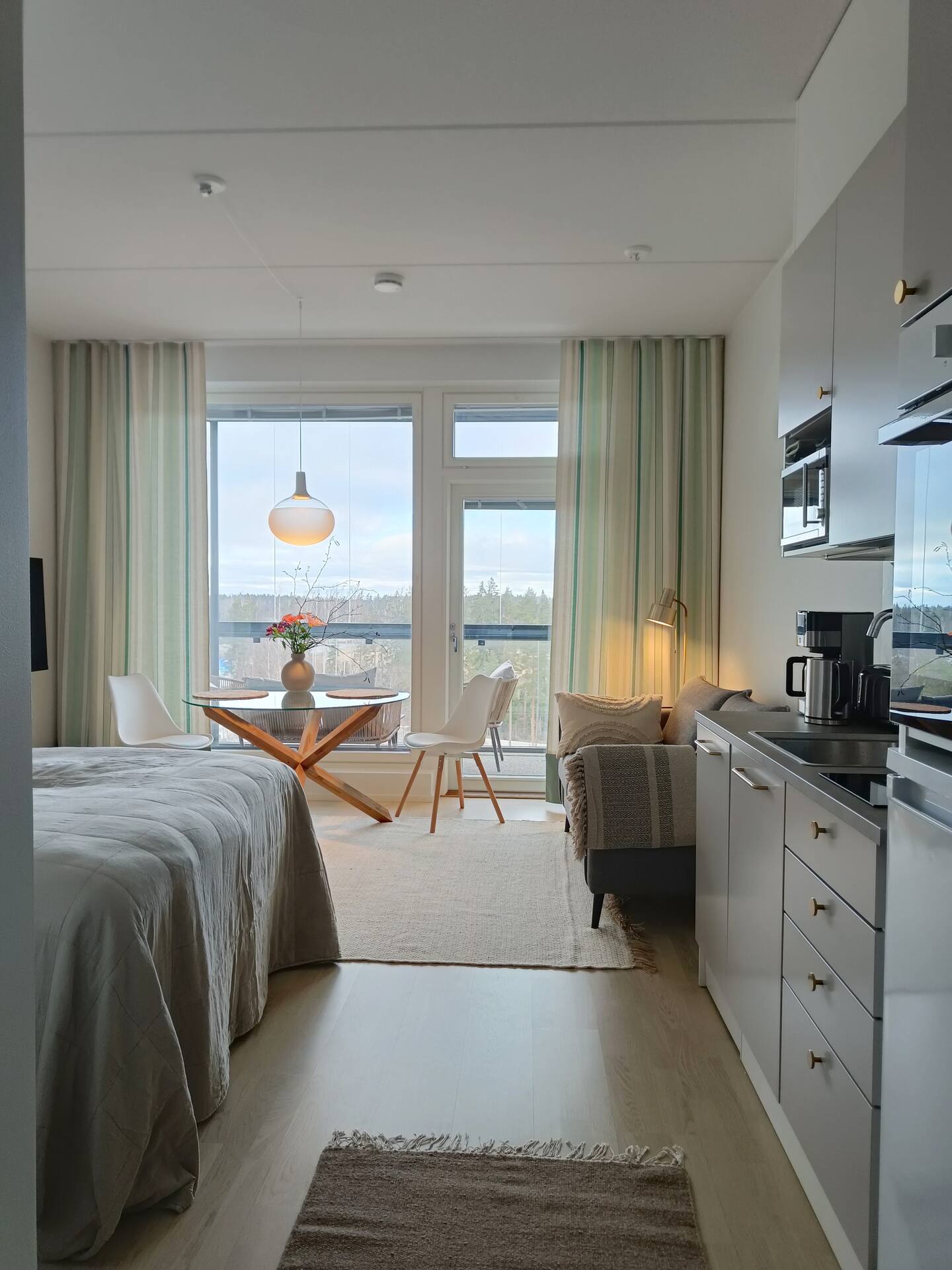 Stylish Studio On The 7th Floor Close To Nature 2