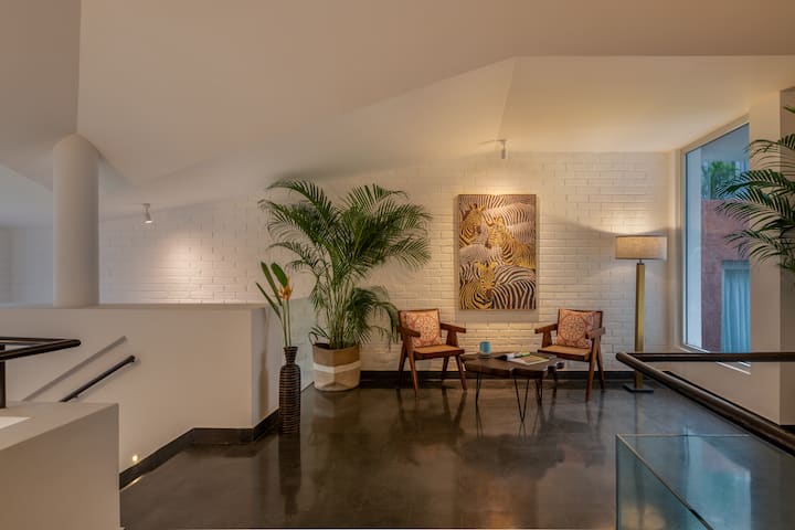 Living room image 7