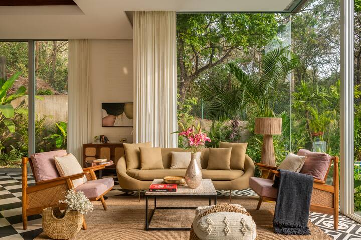 Living room image 9