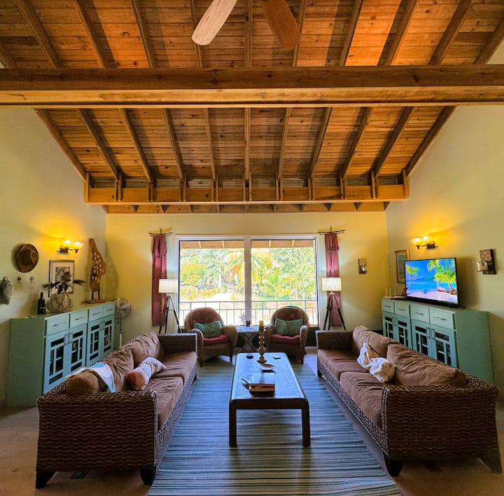 Jungle Hideaway Beach House! - Honduras