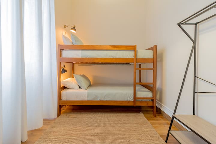 Tercer dormitorio en la planta superior. 