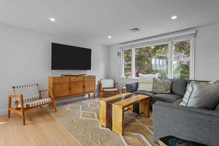 Little Creek Retreat – RIBryan Property gallery image 3