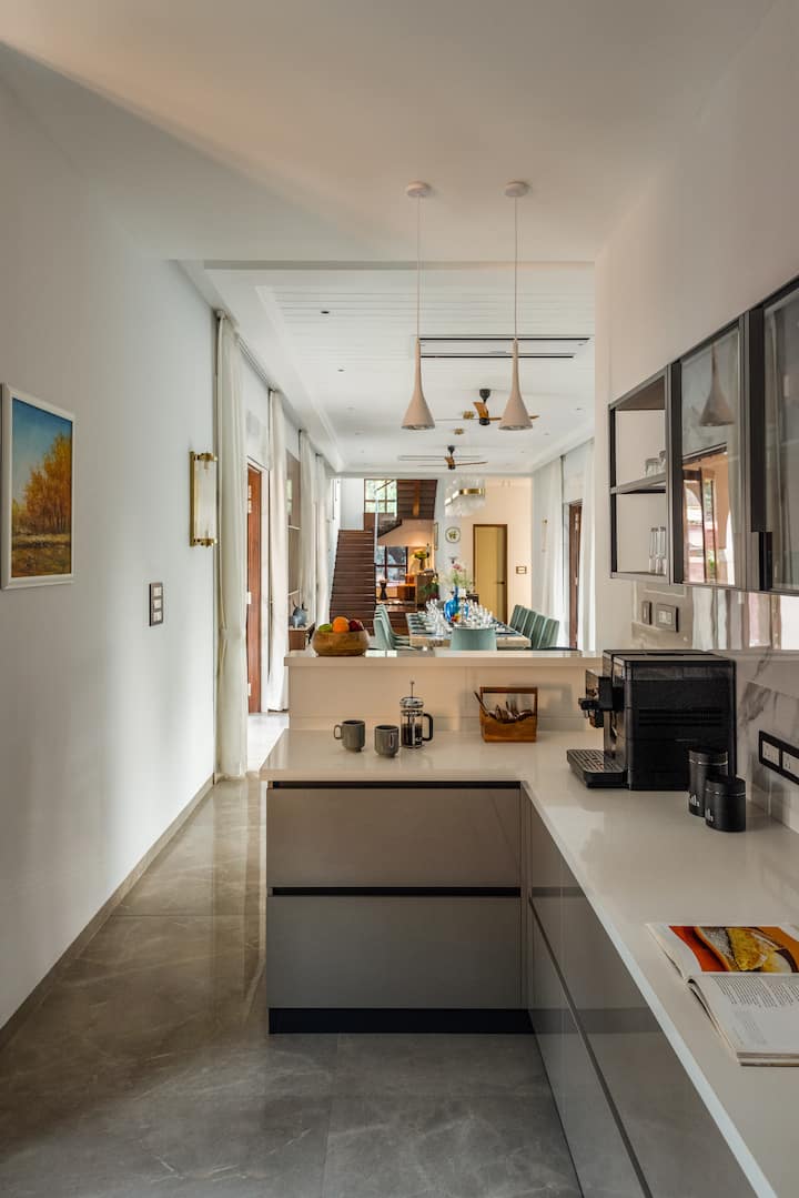 Kitchenette image 2