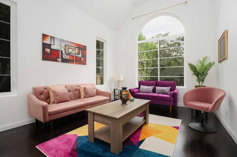 Top performing Airbnb: Family Retreat: 3BR/3.5BA near Melrose & Hollywood in Beverly Hills