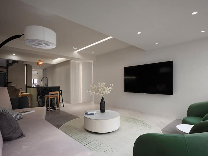 Snowy｜Entire Building｜Spacious. Accommodates 16 people. 5 bathrooms｜MRT Nanjing Fuxing Station Exit…
