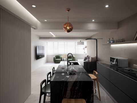 Snowy/16 people can be accommodated/MRT Nanjing Fuxing Exit 4 3 minutes/Breeze Nanjing/Taipei Arena/