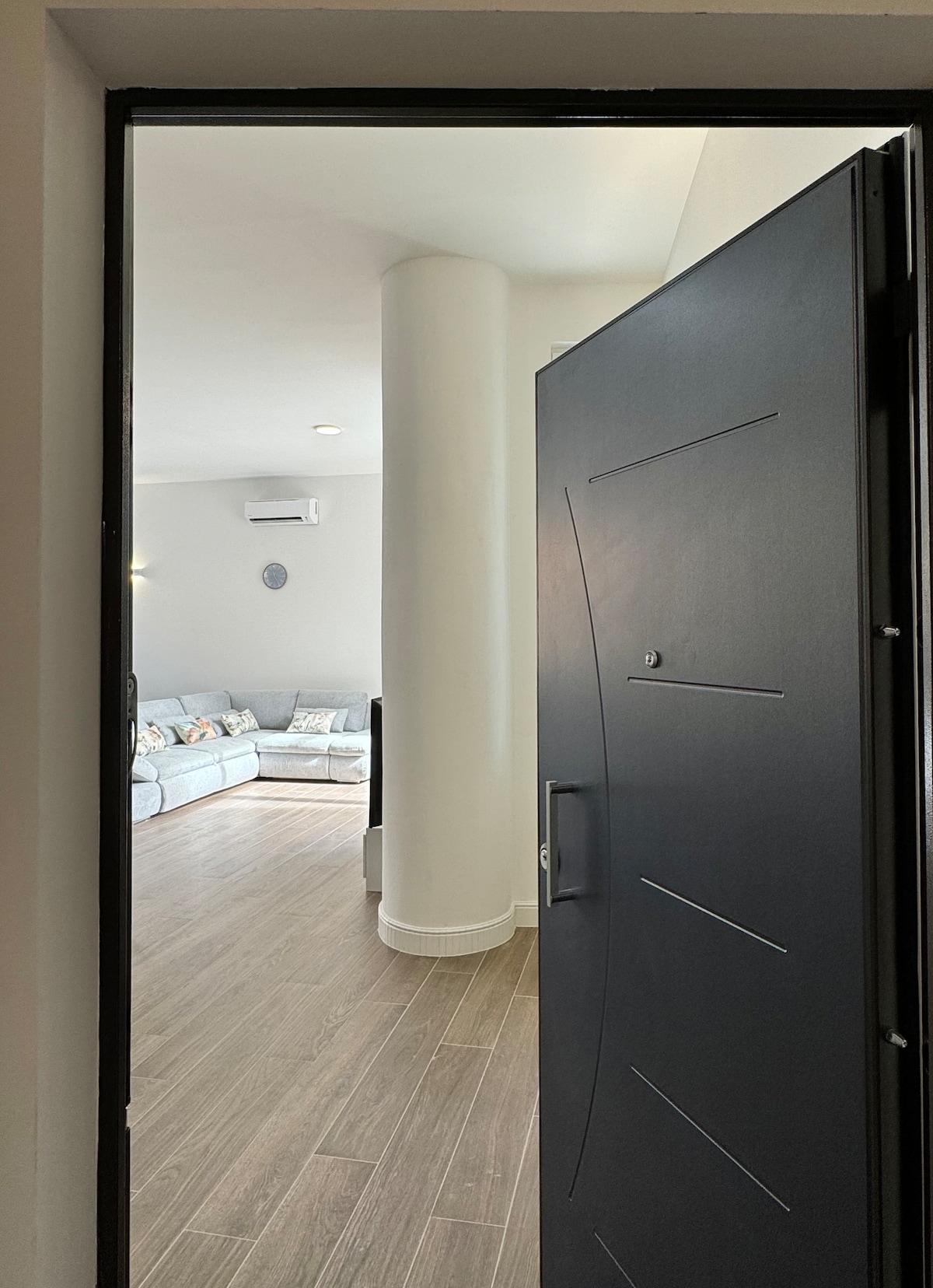 Popular Airbnb listing: Aquarius Apt. - Oasi di Menaggio in Menaggio