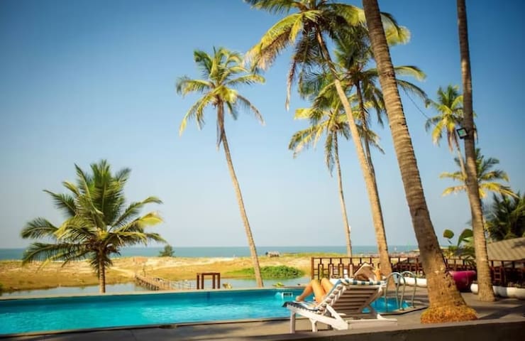 2BR Beach Access Villa w Bfast & Pool