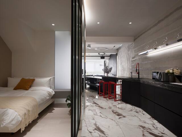 Silver /多人團體/大巨蛋/松山文創園區/捷運南京三民/九份直達巴士/佳德鳳梨酥/小巨蛋 gallery image 3