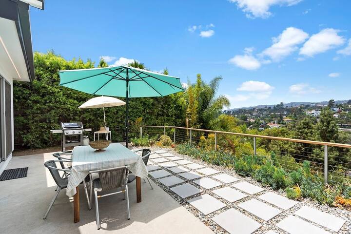 5 mins from Hollywood w/Heated Pool/Amazing Views gallery image 3