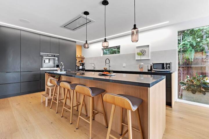 5 mins from Hollywood w/Heated Pool/Amazing Views gallery image 4