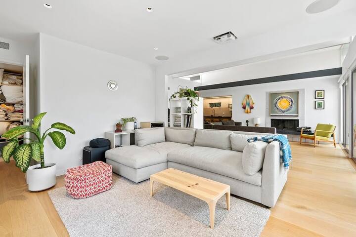 5 mins from Hollywood w/Heated Pool/Amazing Views gallery image 5