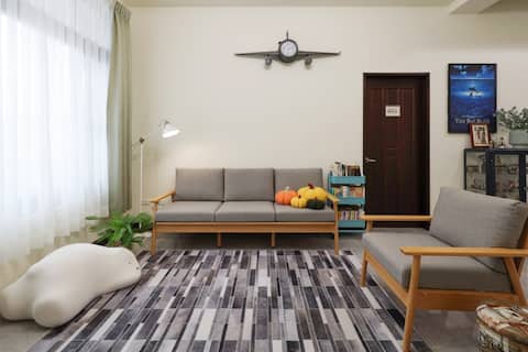 [No. 66 Small Yard] 4-person Retro Room & Corner Sun Room/Close to the Mountain and Relaxing, Simple