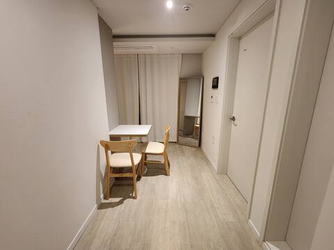 [Lake] Lotte Tower View, Seokchon Station 3 minutes, Lotte World, Seokchon Lake 2 minutes, Songridan-gil, Jamsil Station, Parking available, Jangbak Hyeok Inquiry