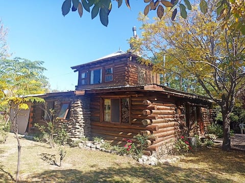 Charming mountain house "La Pagoda"