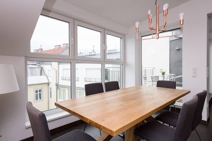 Deluxe Suite mit 2 Schlafzimmern gallery image 2