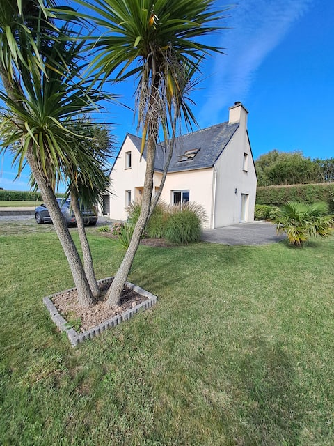Top performing Airbnb: House: Côte des Légendes. in Kerlouan