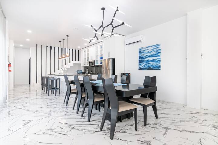 Cozy- Family Beach View Villa gallery image 4