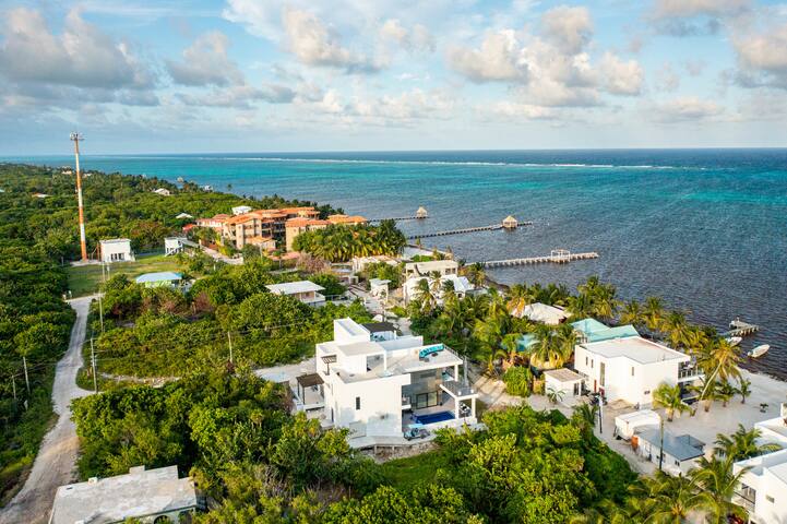 Cozy- Family Beach View Villa gallery image 2