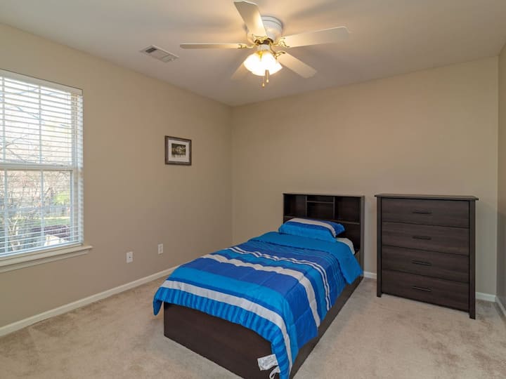 საძინებელი 4