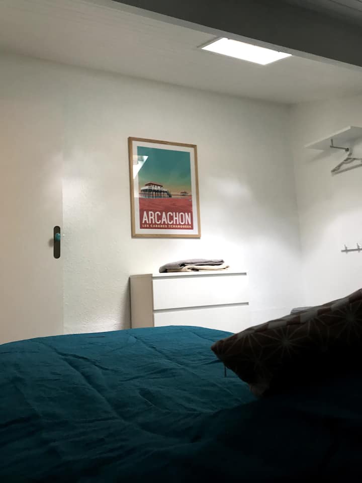 Chambre avec 2 lits en 90