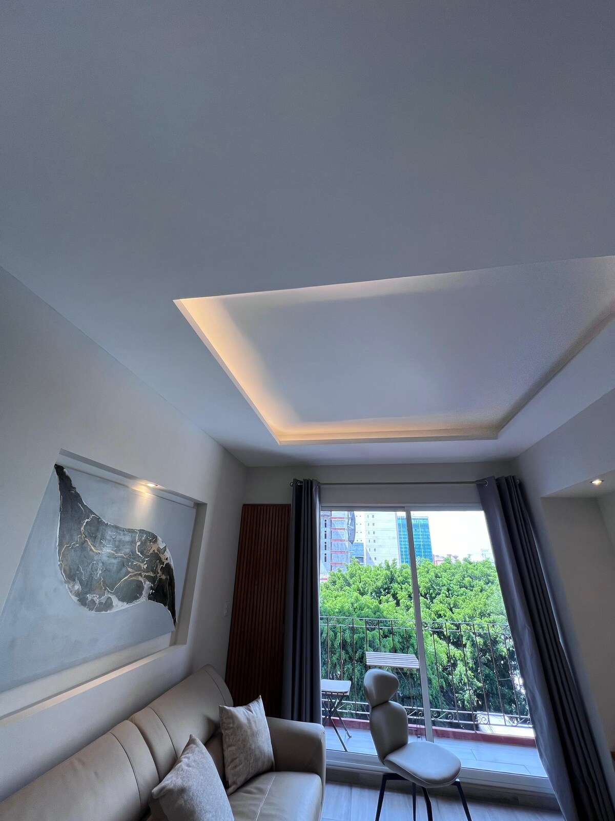 Top Airbnb: Luxurious apartment in Plaza del Angel in Juárez