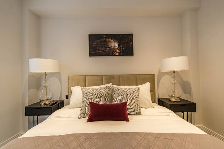 3 bed, close to Covent Garden gallery image 5