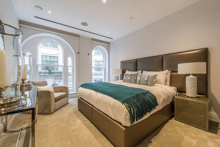 3 bed, close to Covent Garden gallery image 3