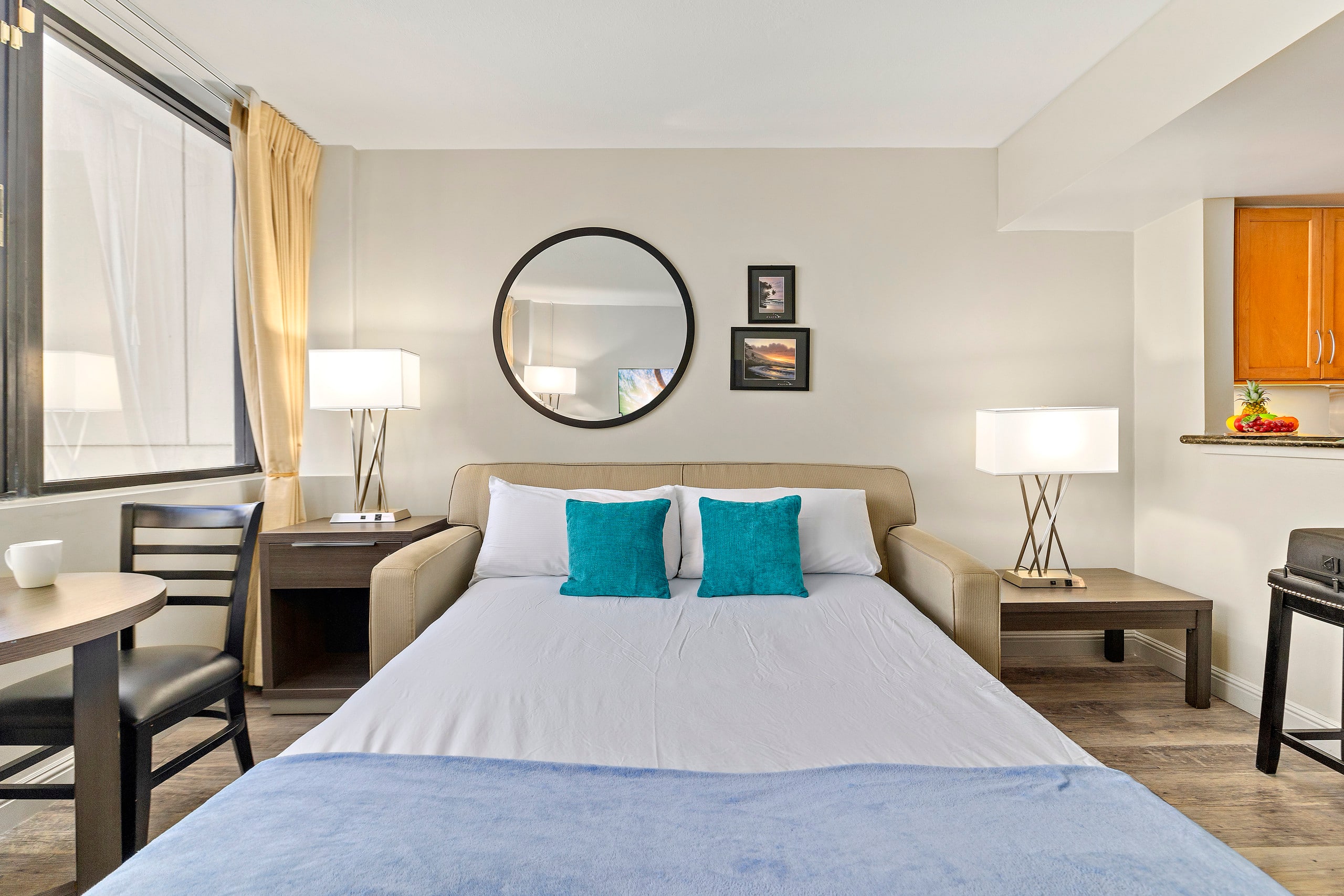 Condo in Honolulu · ★4.56 · 1 bedroom · 2 beds · 1 private bath - Image 11
