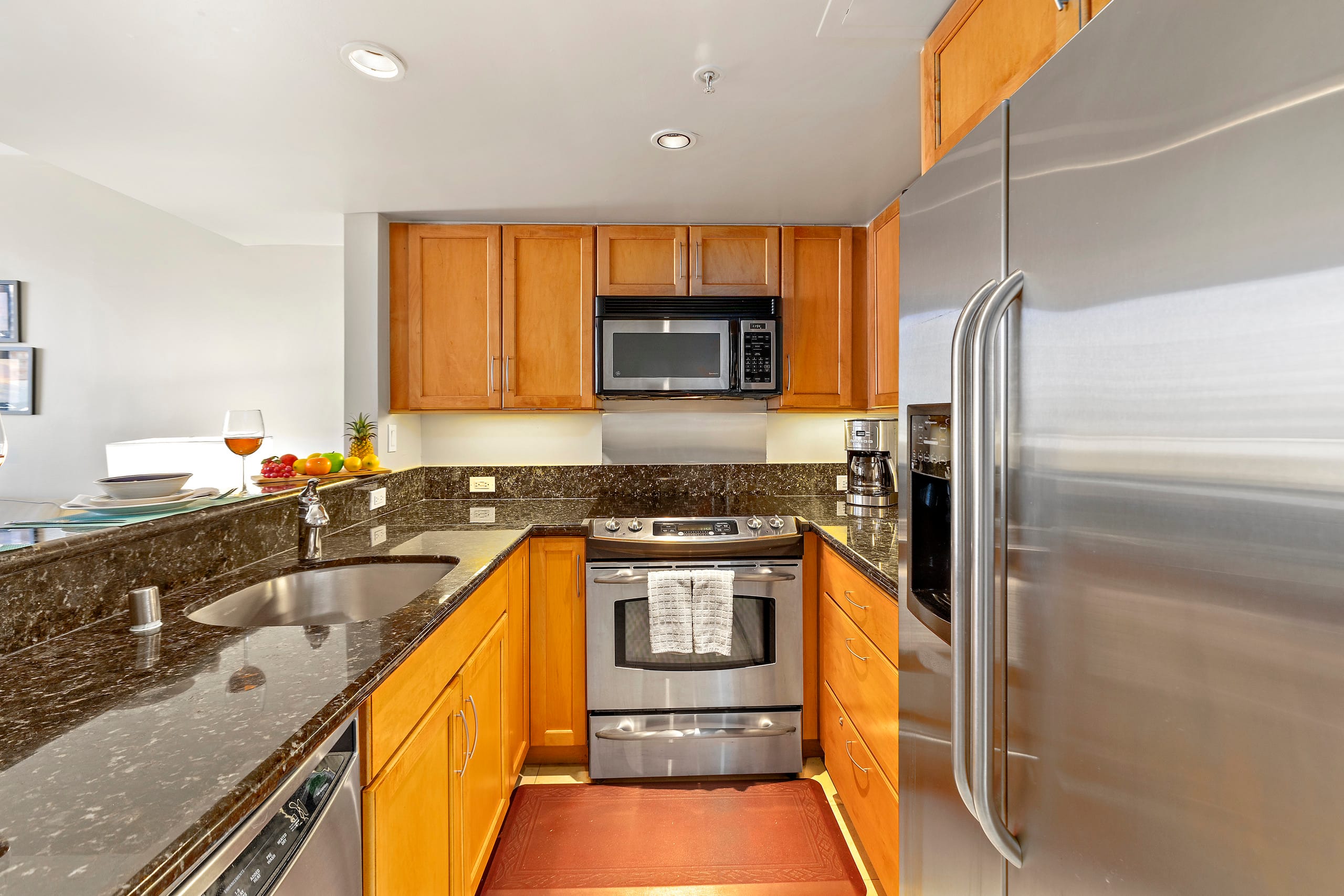 Condo in Honolulu · ★4.56 · 1 bedroom · 2 beds · 1 private bath - Image 5