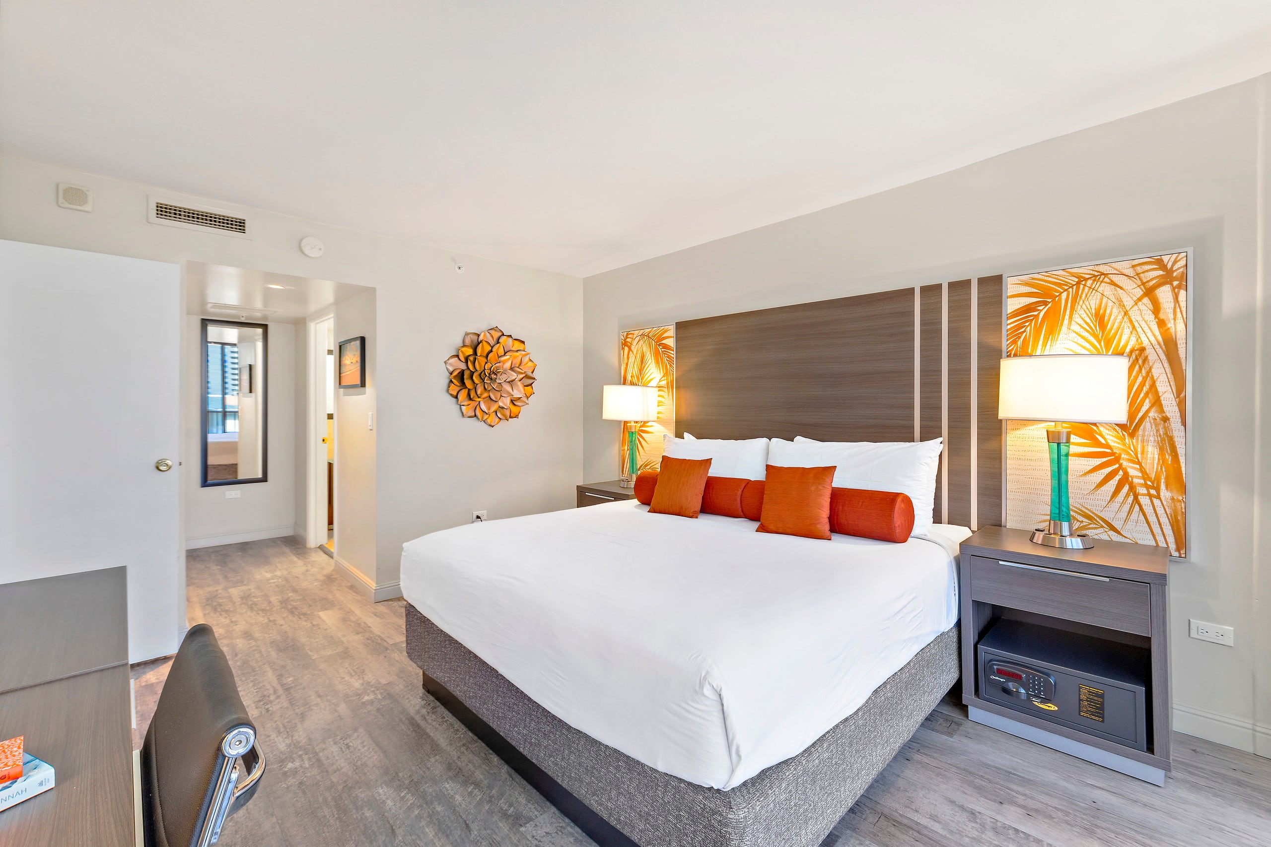 Condo in Honolulu · ★4.56 · 1 bedroom · 2 beds · 1 private bath - Image 23