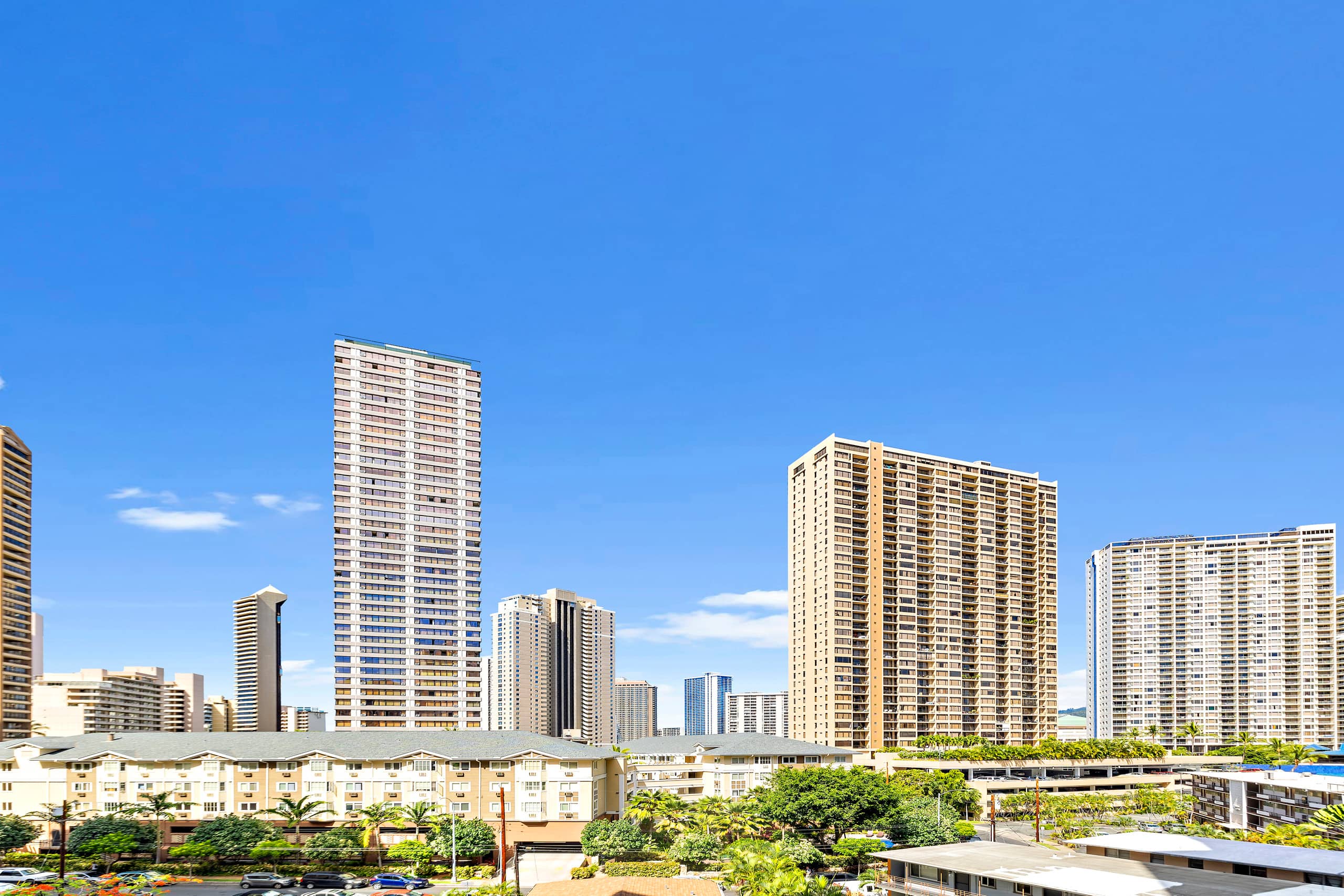 Condo in Honolulu · ★4.56 · 1 bedroom · 2 beds · 1 private bath - Image 28