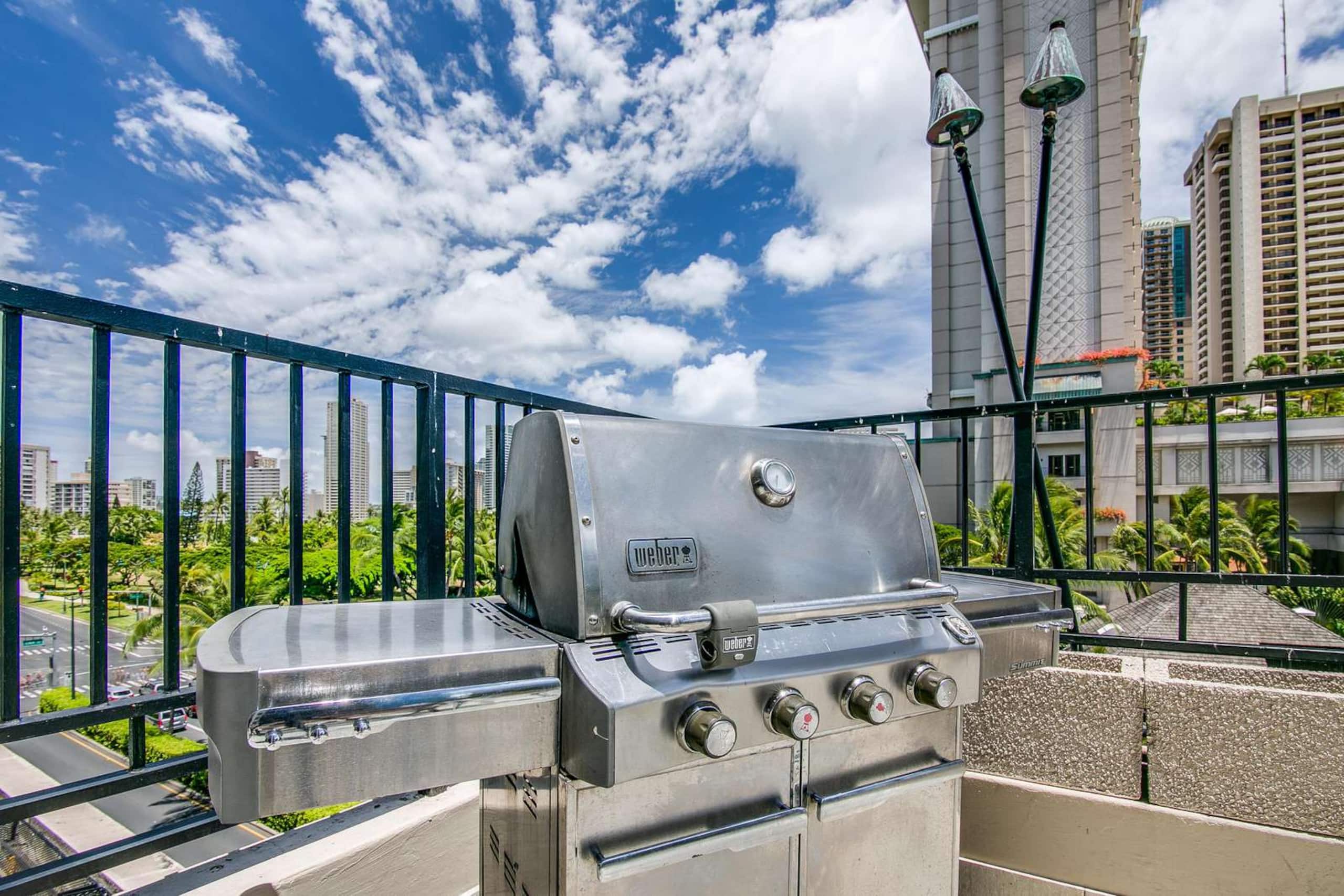 Condo in Honolulu · ★4.56 · 1 bedroom · 2 beds · 1 private bath - Image 32
