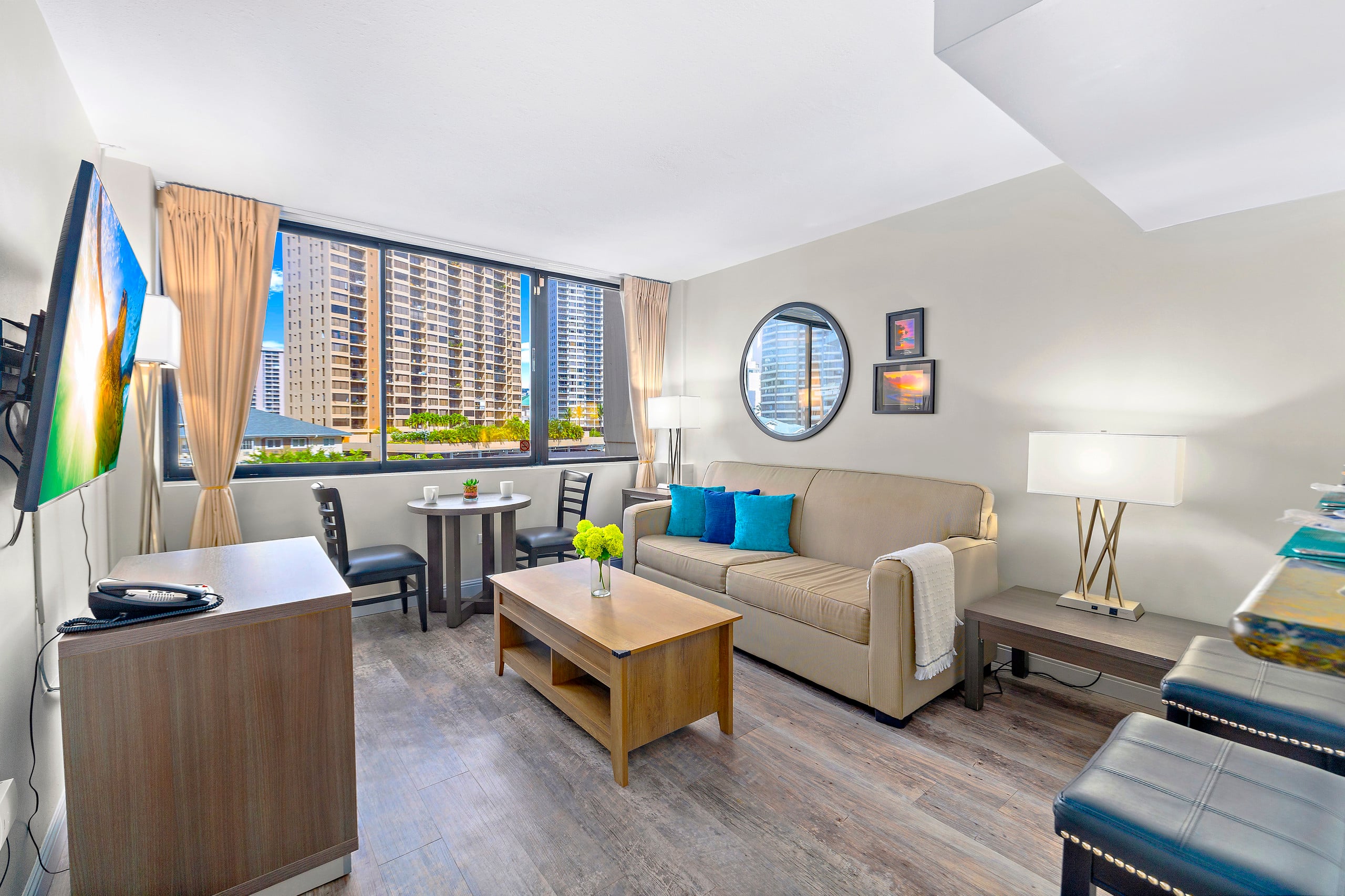 Condo in Honolulu · ★4.56 · 1 bedroom · 2 beds · 1 private bath - Image 8