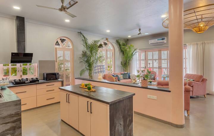 Full kitchen image 2