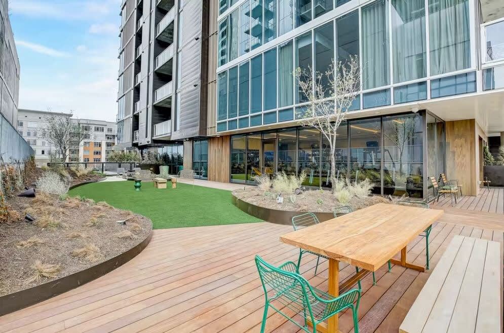 Austin Agave Condo | LAKE VIEW *Rooftop Pool*