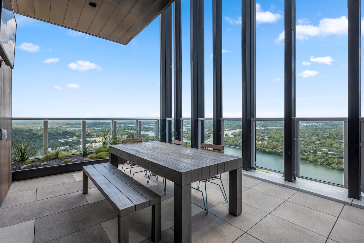 Austin Agave Condo | LAKE VIEW *Rooftop Pool*