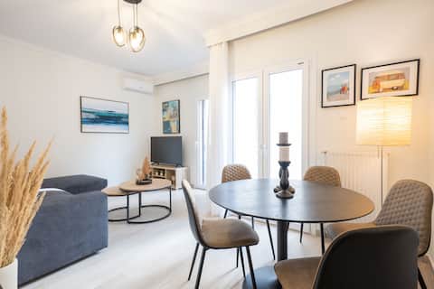 F & B Collection - Flat for 4