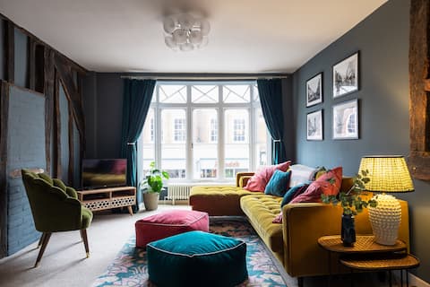 Unique Exclusive Historical 16th Cent. Central Apt