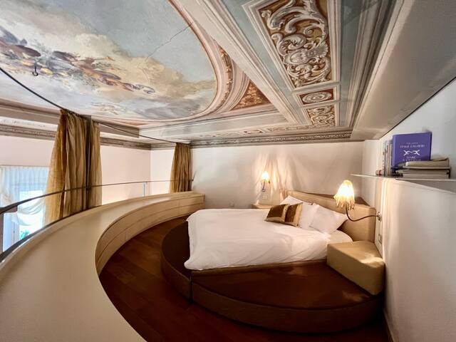 Piazza Vecchia Bergamo, La casa Dell’arte gallery image 3