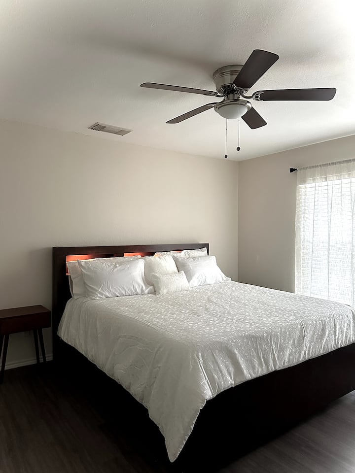 غرفة النوم 1