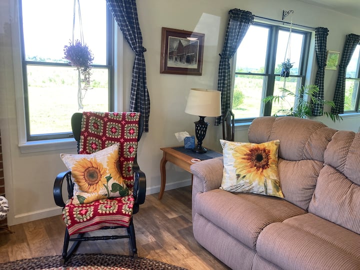 The Guest House At Coulter Farms - Huntingdon County