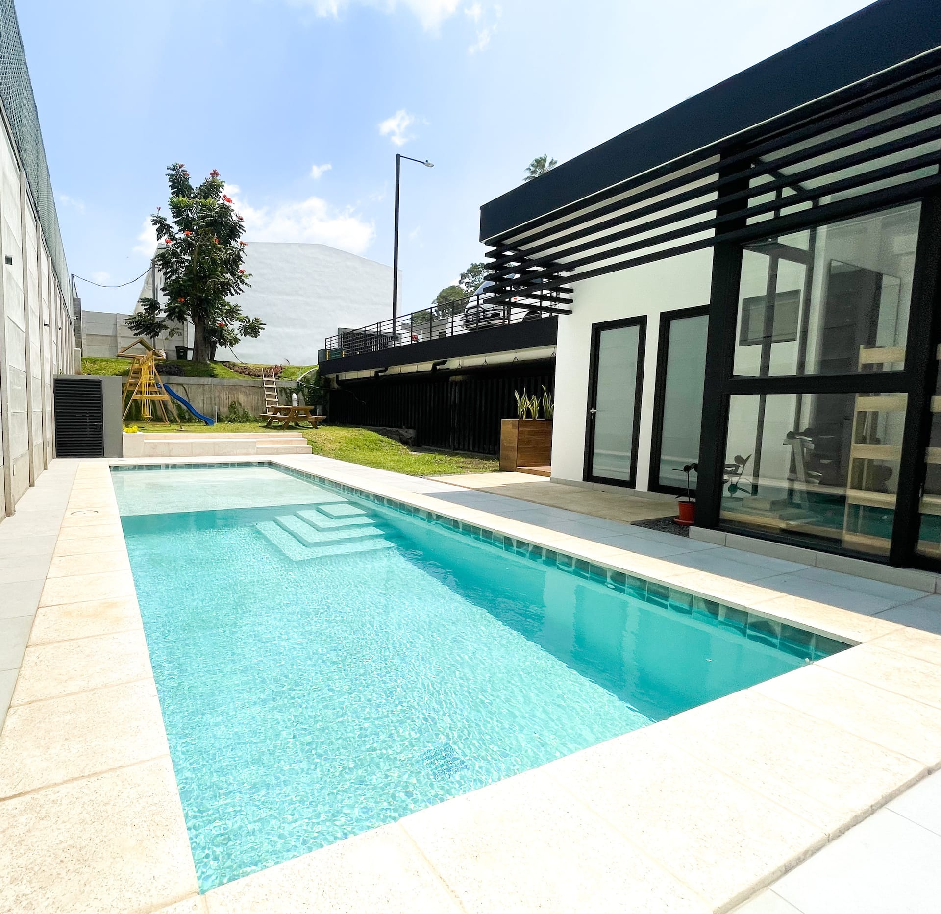 Orange place ~ Wifi + pool + Gym + Terrace ~