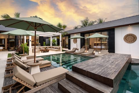 Cocktail and Dreams Enchanting 5BR Oasis in Ubud