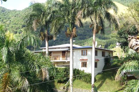 Hacienda Prosperidad, Elegant Mountain Retreat